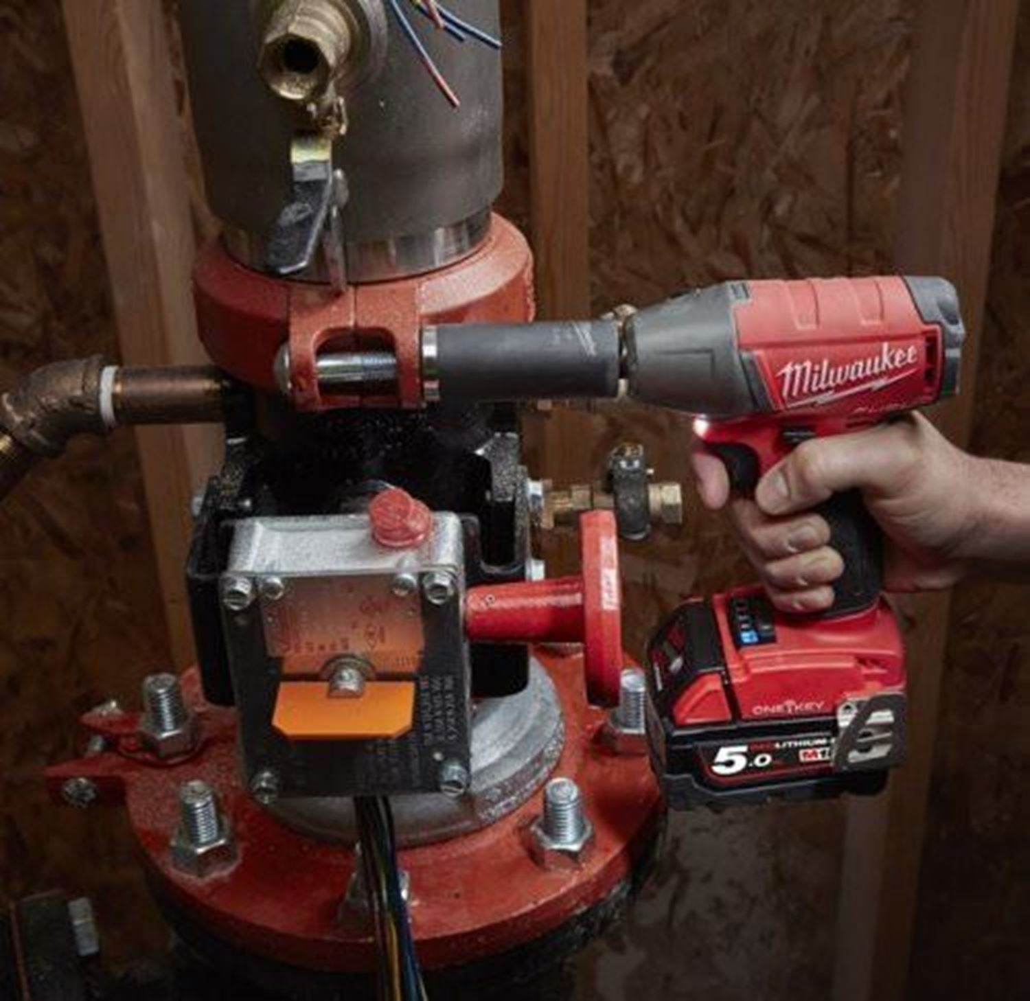 Снимка на Акумулаторен ударен гайковерт Milwaukee M18ONEIWP12-502X,1/2" , 4933451372