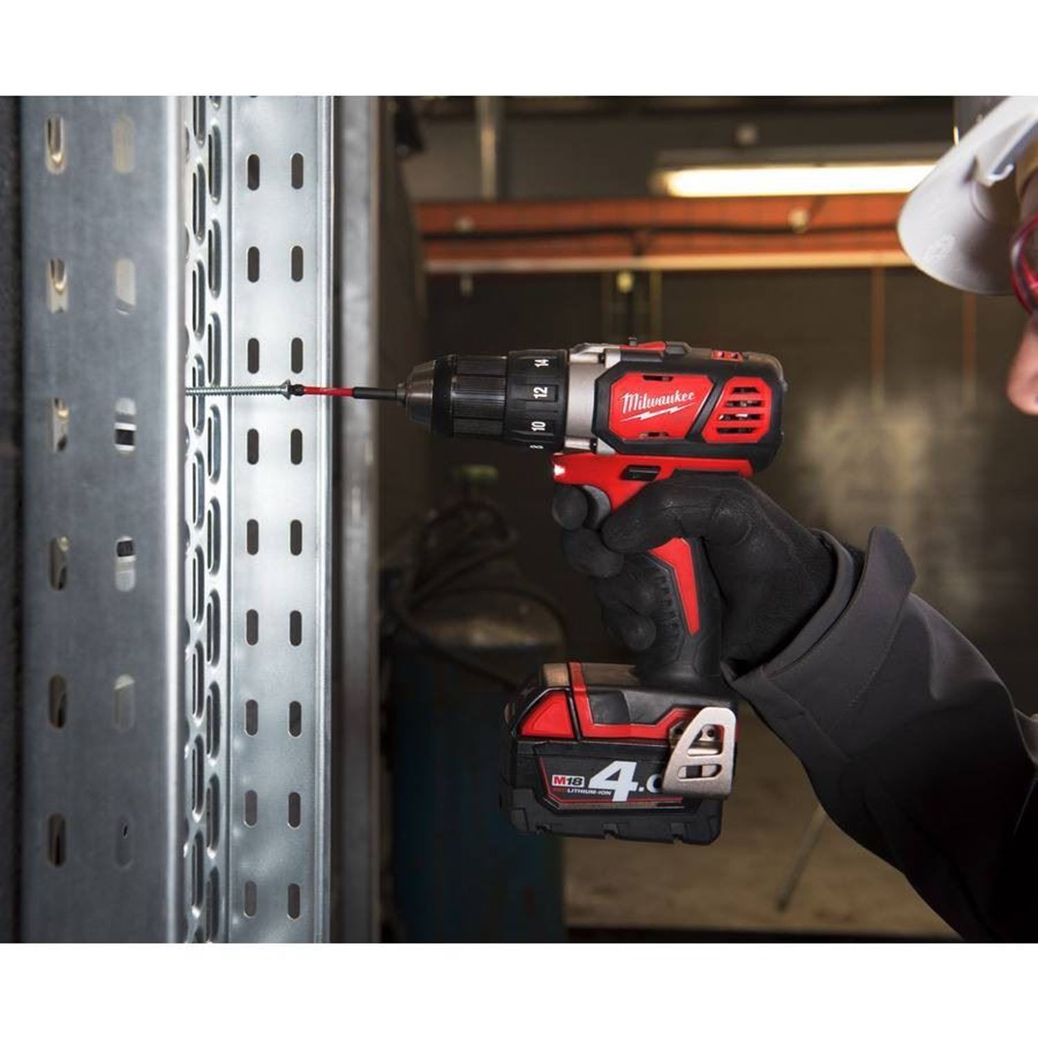 Снимка на Акумулаторен винтоверт Milwaukee M18BDD-402C,4933443565