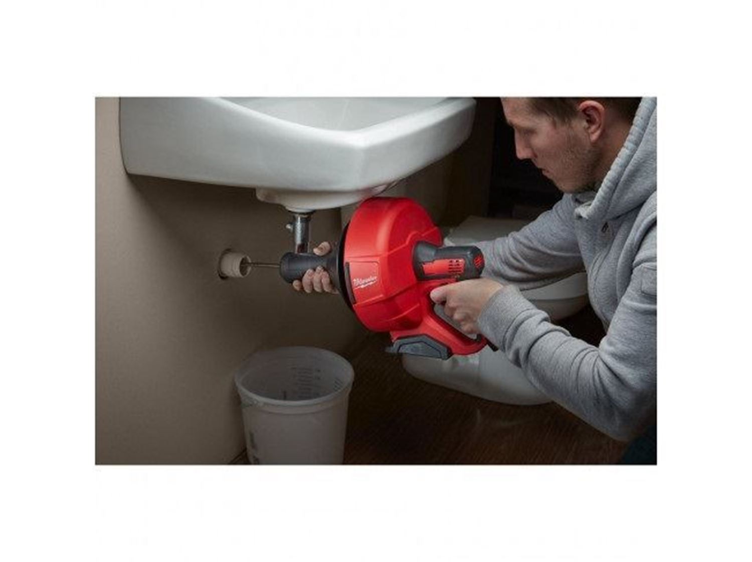Снимка на Акумулаторна машина за почистване на тръби Milwaukee M12BDC8-202C;12V,2x2.0h,4933451633