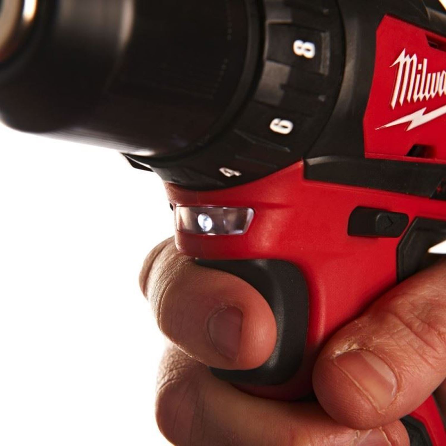 Снимка на Акумулаторен винтоверт Milwaukee M12BDD-202C,12V,2x2.0Ah,куфар,4933441915