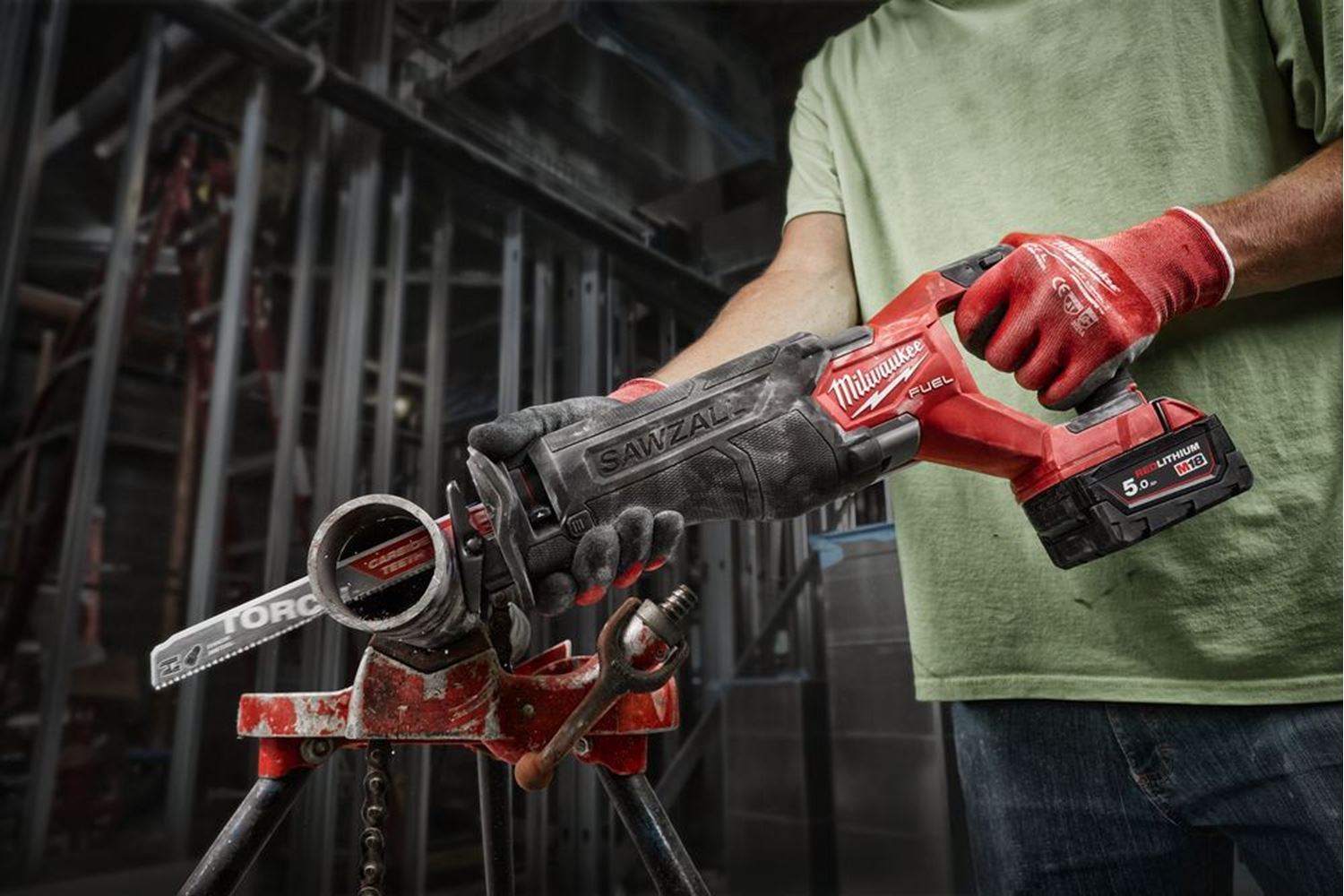 Снимка на Акумулаторен саблен трион Milwaukee M18FSZ-502X,18V,2X5Ah,4933478291