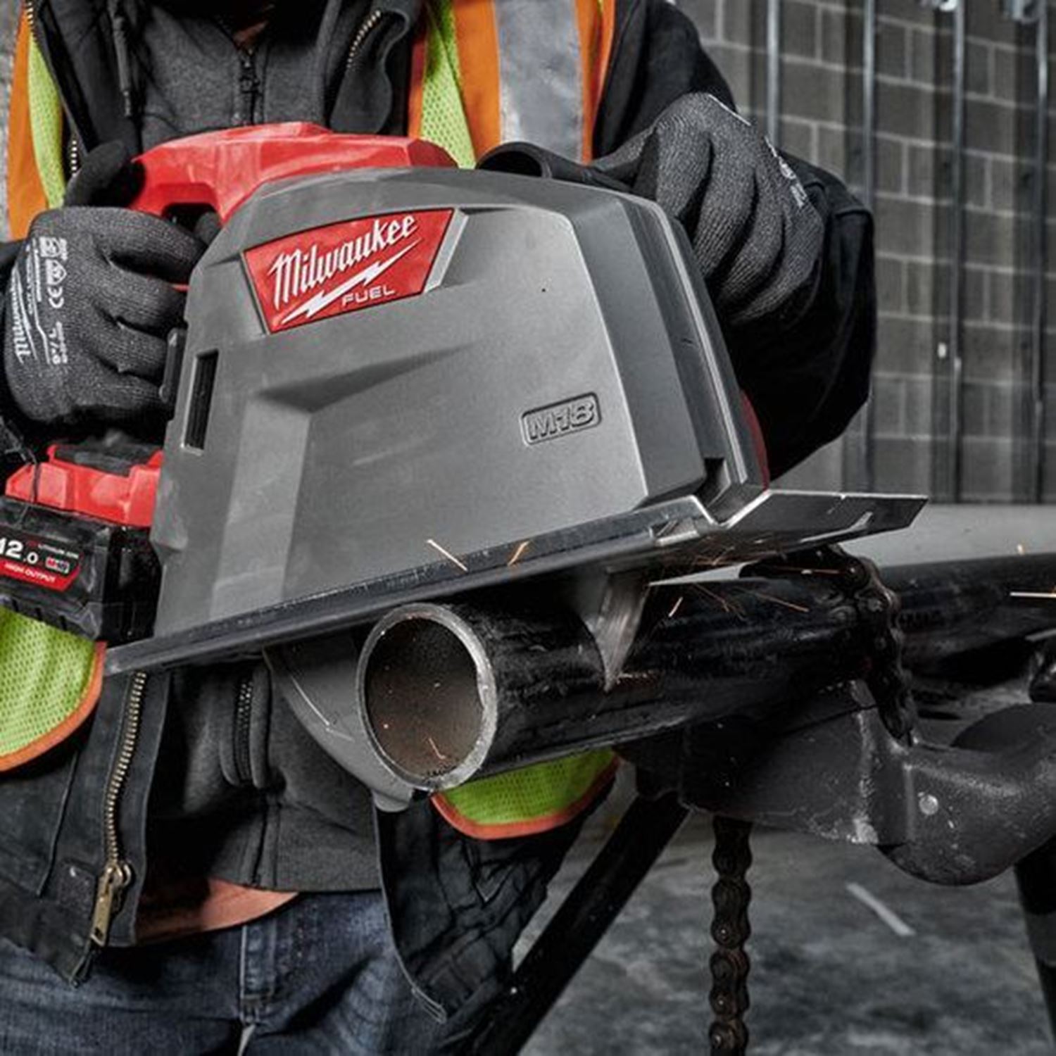 Снимка на Акумулаторен циркуляр за метал Milwaukee M18FMCS66-0C,SOLO,4933472110