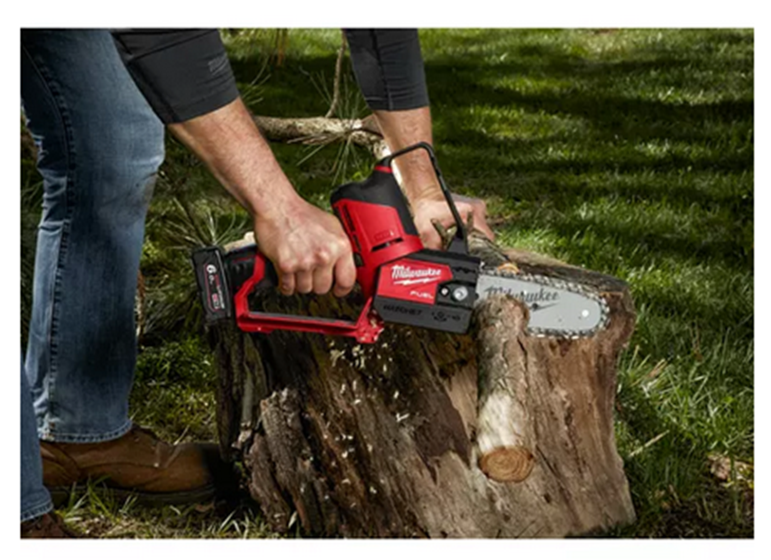 Снимка на Акумулаторен верижен трион Milwaukee M12FHS-602X, 2x 6Ah, 4933472212