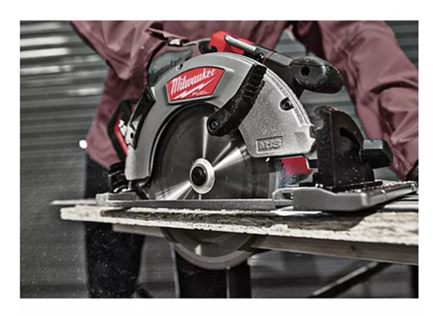 Снимка на Акумулаторен циркуляр Milwaukee M18FCSG66-121C,4933471195 