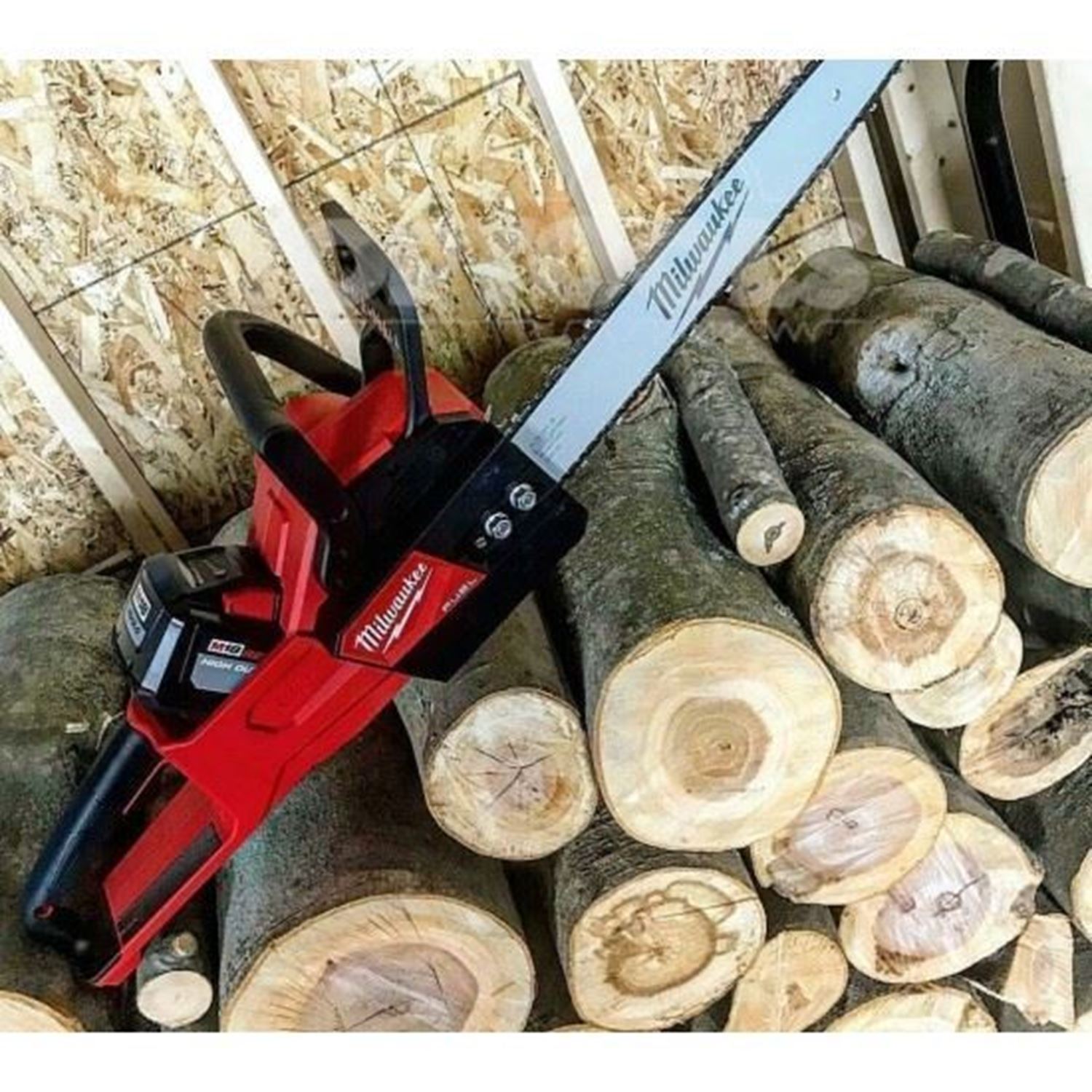 Снимка на Акумулаторен верижен трион Milwaukee M18FCHS-0 Solo ,40см. 4933464723 