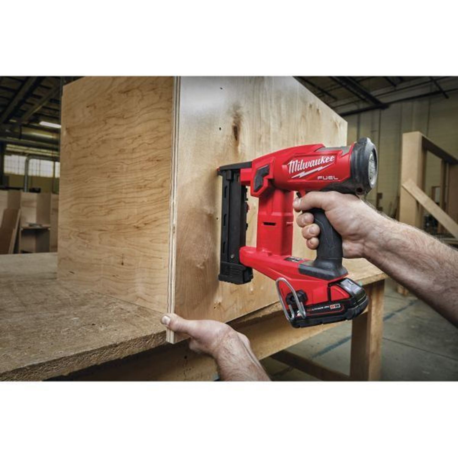 Снимка на Акумулаторен такер MILWAUKEE M18FNCS18GS-0X, SOLO, Куфар, 4933471942