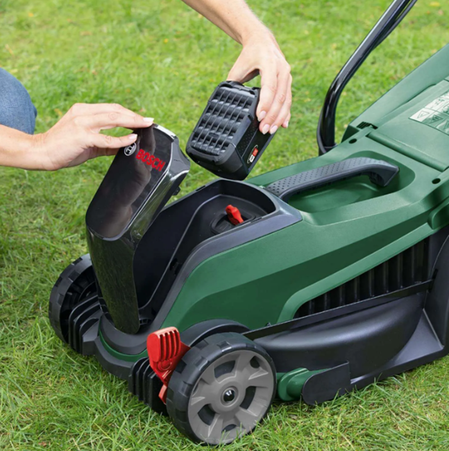 Снимка на Акумулаторна косачка CityMower 18V-32-300,1x4,0Ah,AL 1830 CV,Bosch,06008B9A07