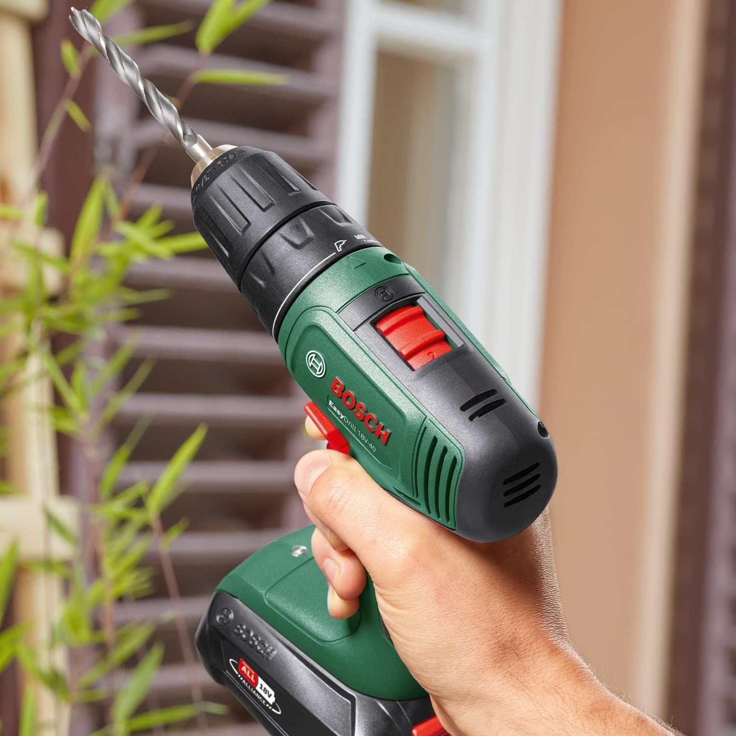 Снимка на Акумулаторен винтоверт EasyDrill 18V-40,2x2,0Ah батерии,куфар,06039D8005,Bosch