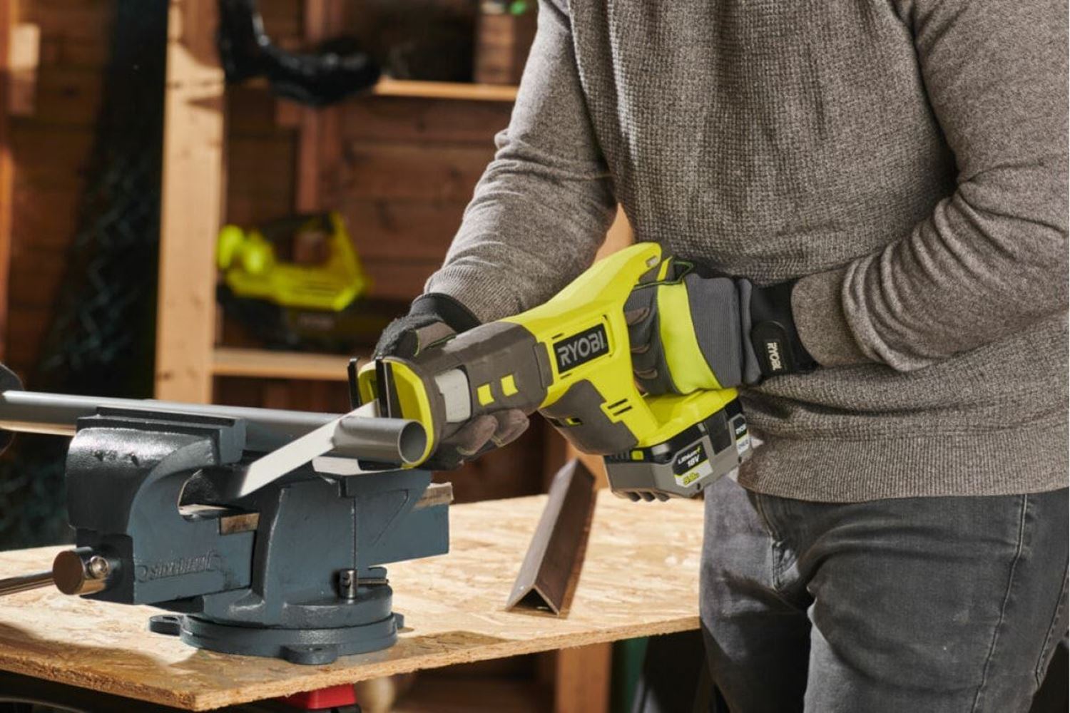 Снимка на Акумулаторен саблен трион RRS18-0,5133005404,Ryobi