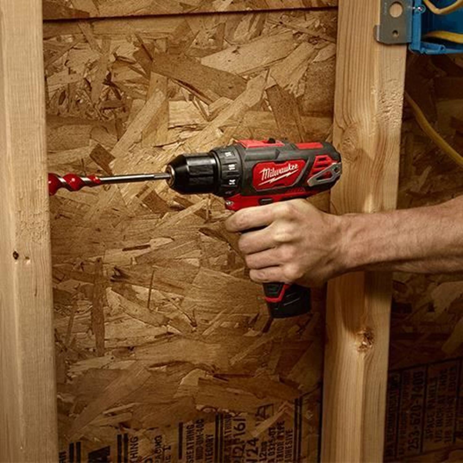 Снимка на Акумулаторен винтоверт Milwaukee M12BDD-201C,1бр. батерия M12B2 2.0Ah,зарядно C12C,куфар,4933479439