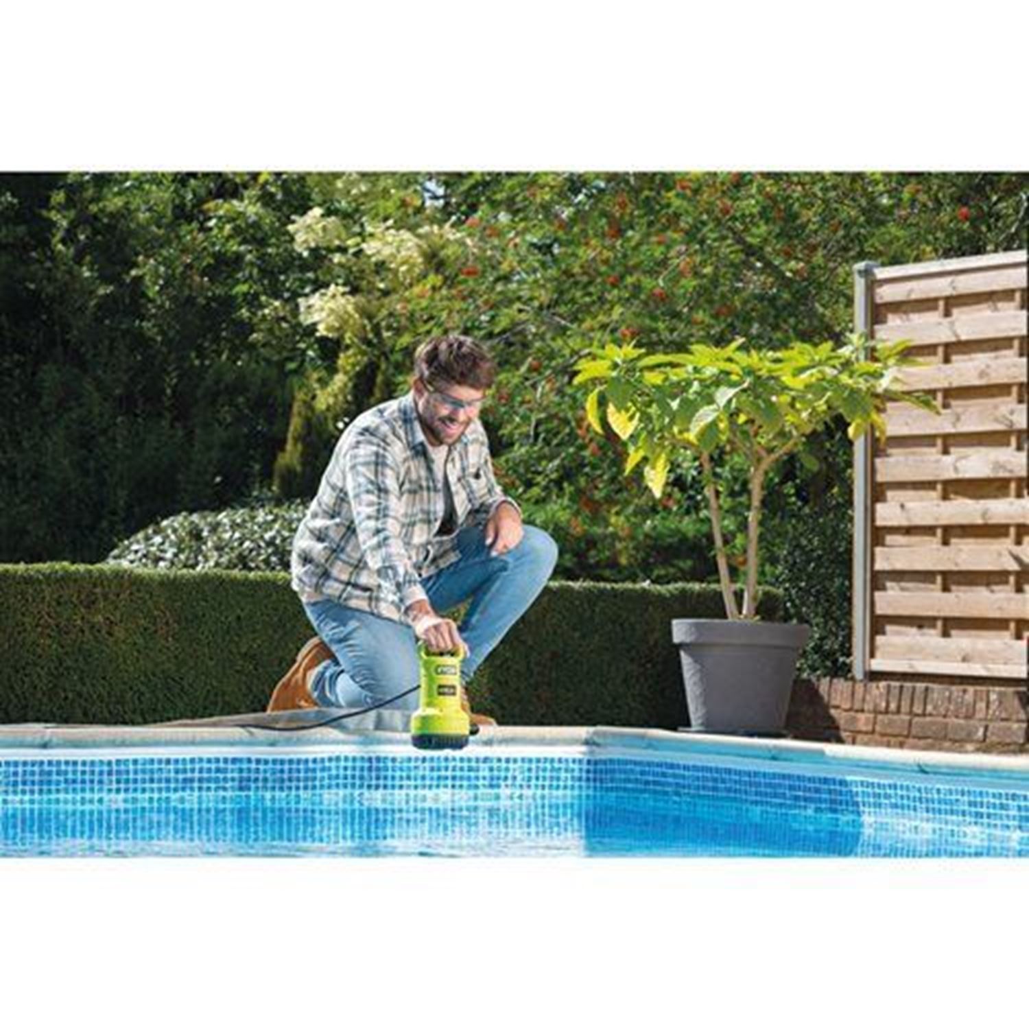 Снимка на Акумулаторна потопяема помпа RY18SPA-0, 18V, 70 Л/МИН., 8 М, 5133005778, Ryobi