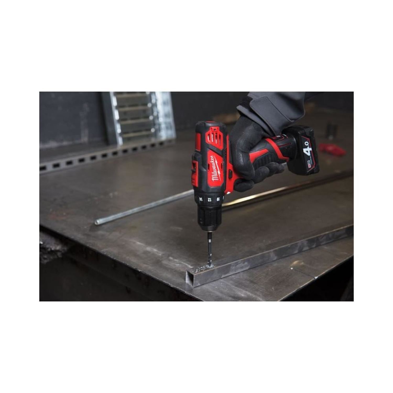 Снимка на Акумулаторен винтоверт M12BDD-402C, 12V, 2X4 AH, 30 NM, 4933441925, Milwaukee