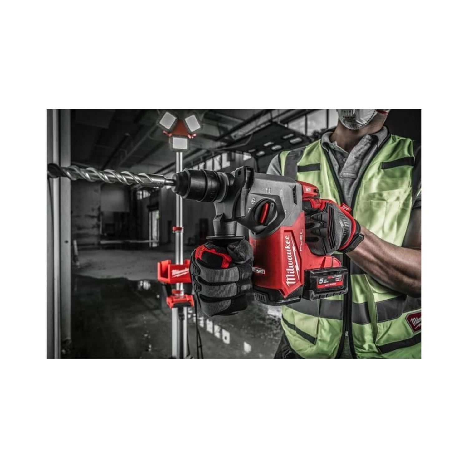 Снимка на Акумулаторен перфоратор SDS-PLUS MILWAUKEE M18 FHX-552X, 18V, 2X5.5 AH, 2.5 J, 4933478889, Milwaukee