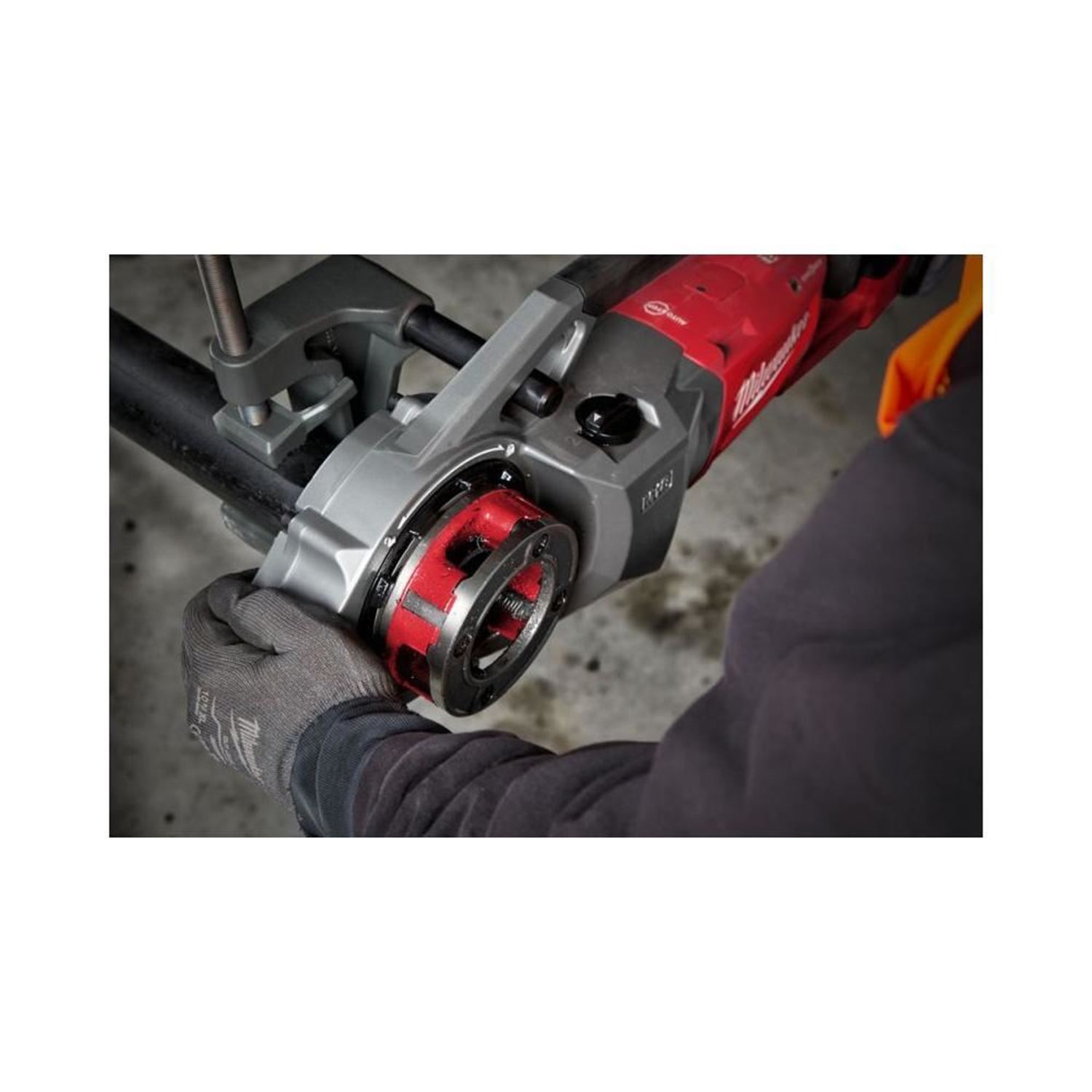 Снимка на Акумулаторна резбонарезна машина M18FPT2-121C, 18V, 12 AH, 4933478597, Milwaukee