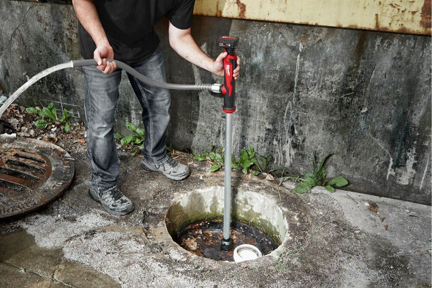Снимка на Акумулаторна помпа за вода M12BSWP-0, 12V, 4.5 m, 4933479639, Milwaukee
