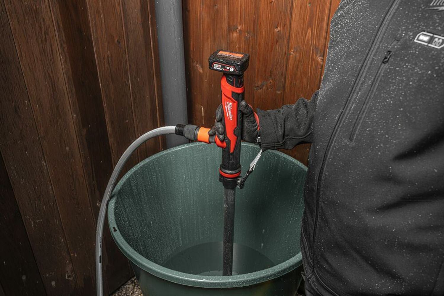 Снимка на Акумулаторна помпа за вода M12BSWP-0, 12V, 4.5 m, 4933479639, Milwaukee