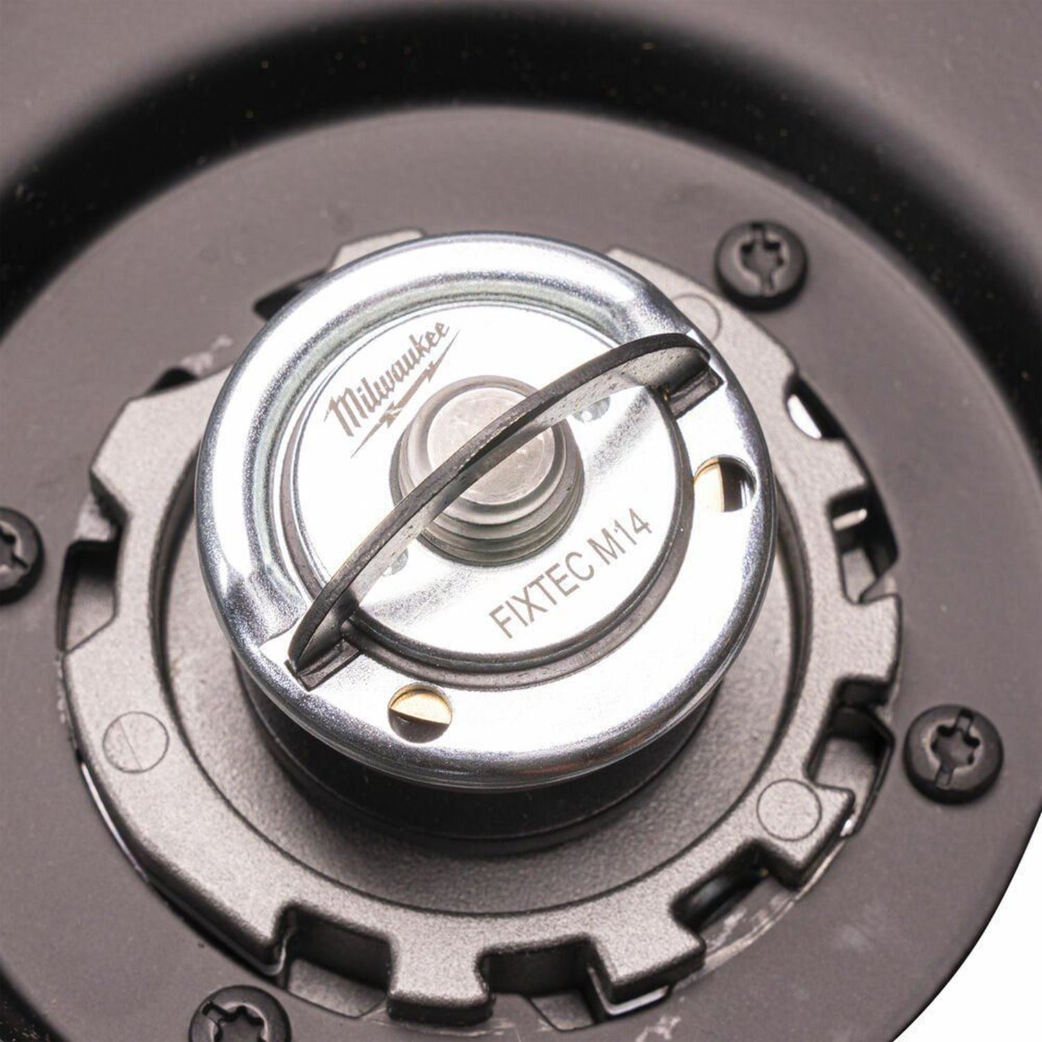 Снимка на Акумулаторен ъглошлайф M18ONEFLAG230XPDB-122C, 18V, 2X12 AH, 4933478783, Milwaukee