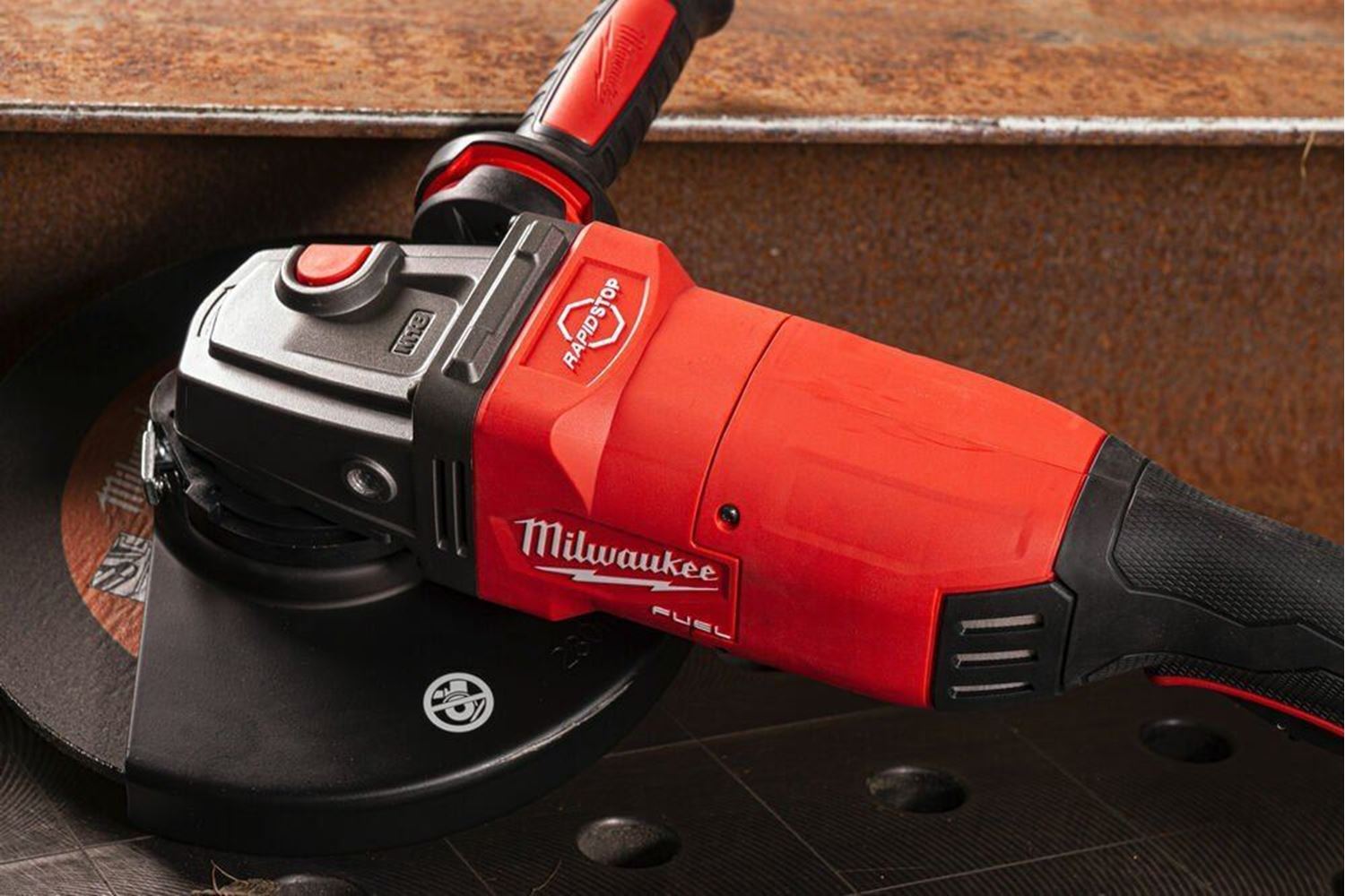 Снимка на Акумулаторен ъглошлайф M18ONEFLAG230XPDB-122C, 18V, 2X12 AH, 4933478783, Milwaukee