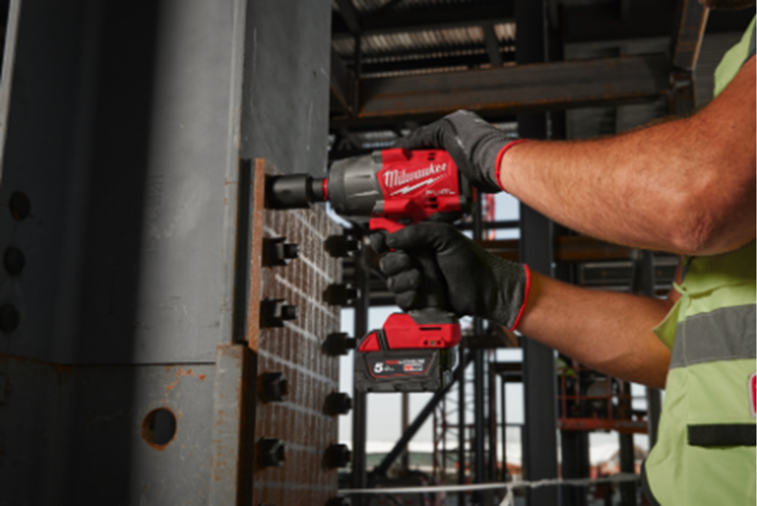 Снимка на Ударен гайковерт MILWAUKEE M18 FUEL™ ½″ M18FHIW2F12-0X, SOLO, В куфар, 4933492782