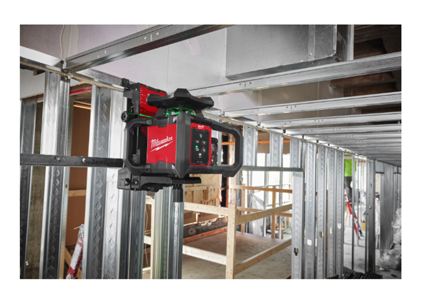 Снимка на Хоризонтален/Вертикален ротационен лазер MILWAUKEE M18RLOHVG300-501C, 1 батерия x 5Ah, Зарядно, Куфар, 4933493194