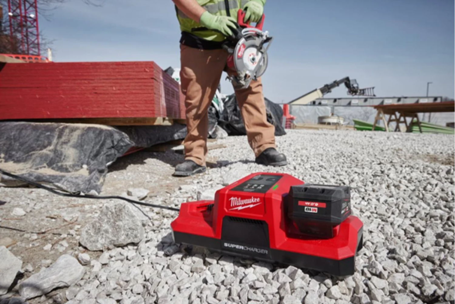 Снимка на Двойно зарядно устройство MILWAUKEE M18DBSC, 4932492531