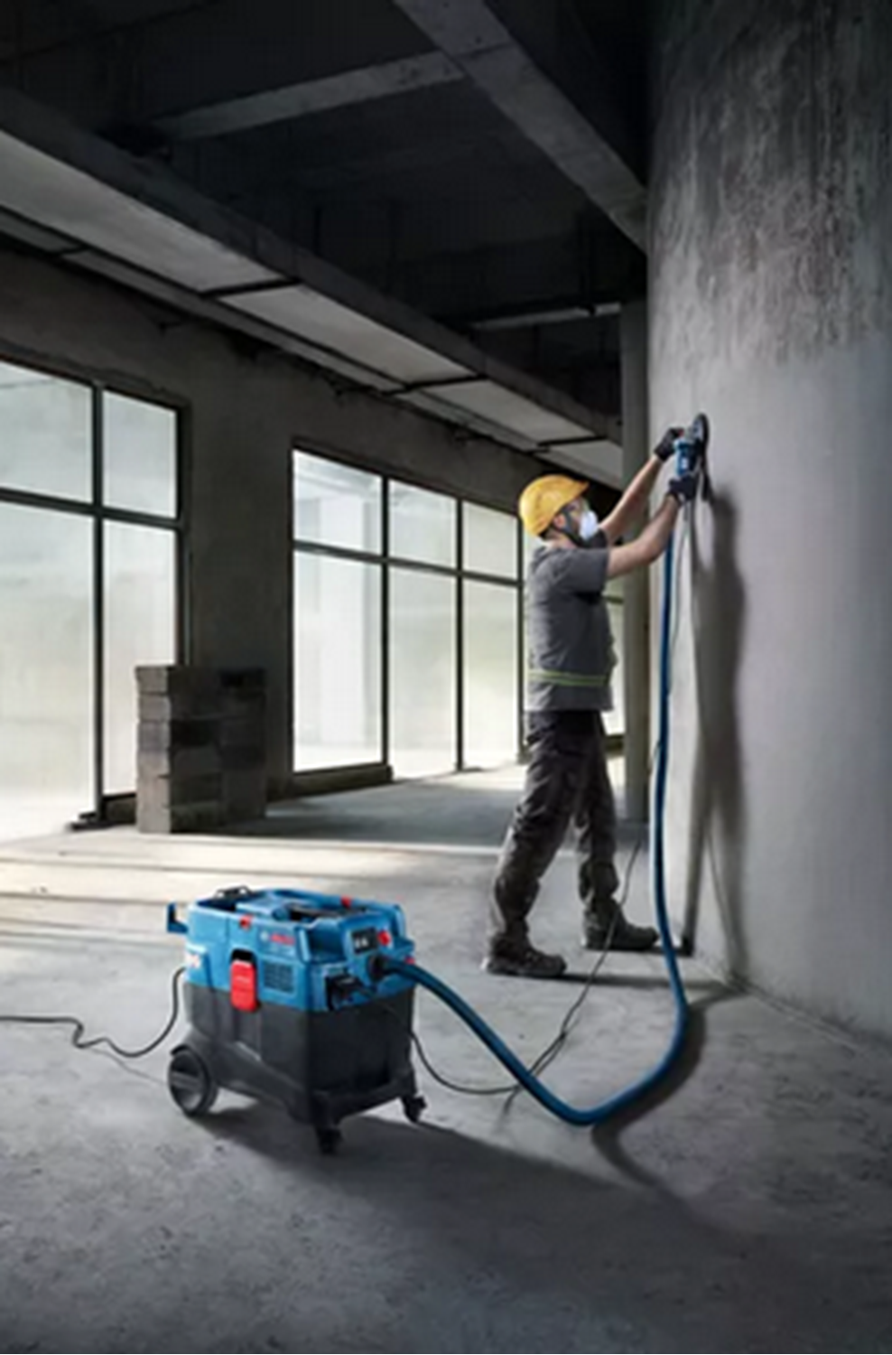 Снимка на Прахосмукачка за мокро/сухо прахоулавяне BOSCH GAS 400 A Professional, 06019M0020 + Подарък топка