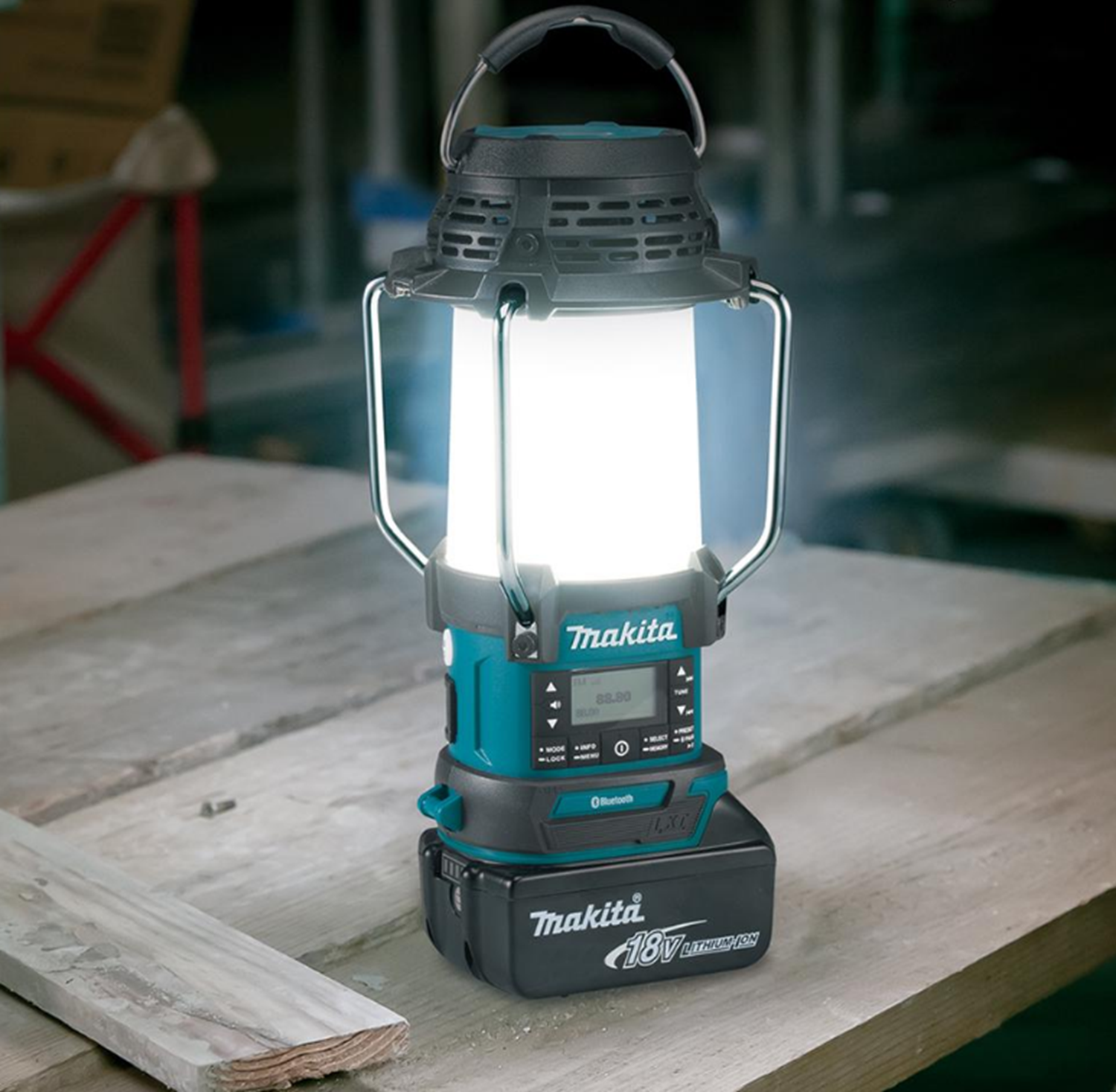 Снимка на Акумулаторна лампа с радио DMR057, Bluetooth, Makita, SOLO