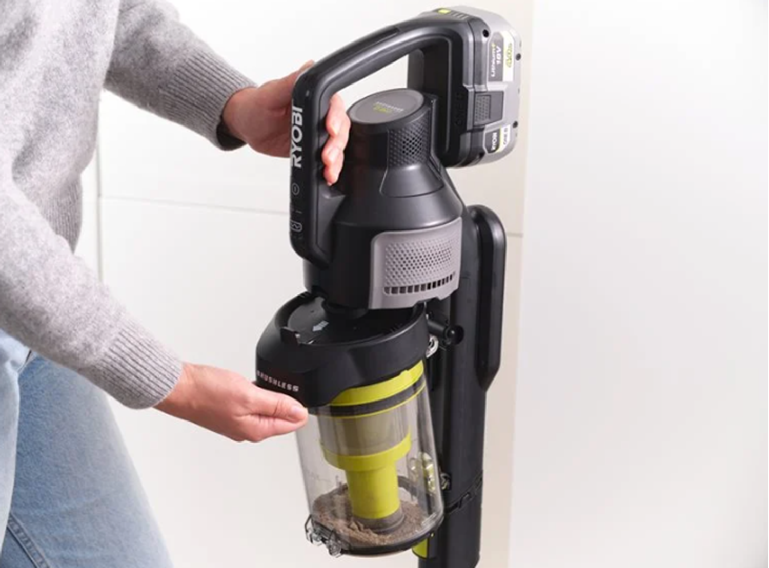 Снимка на НОВО!Акумулаторна прахосмукачка RYOBI RASV18BL-0, SOLO, HEPA филтър, 5133006323 