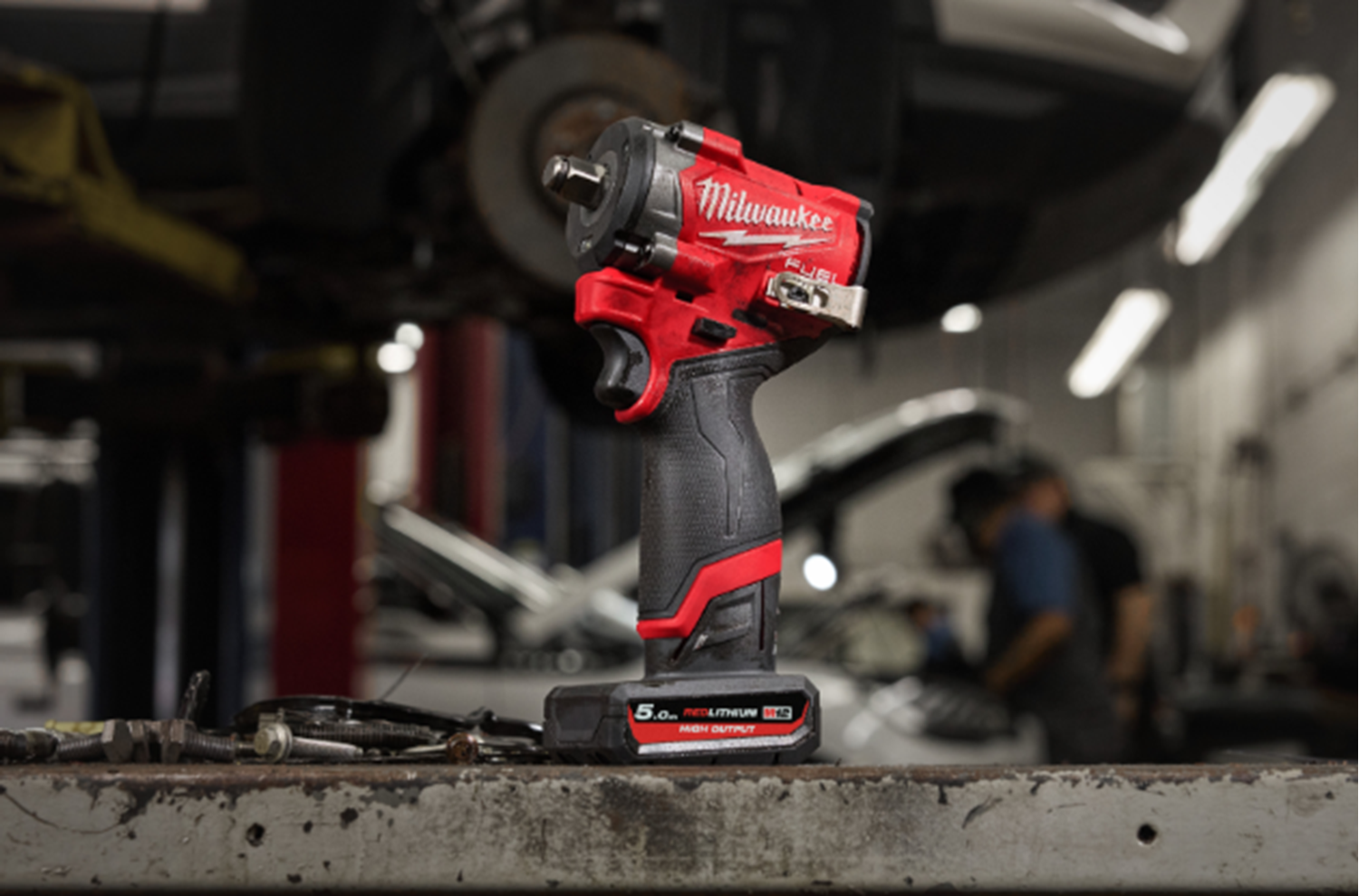Снимка на НОВО!Акумулаторен ударен гайковерт MILWAUKEE M12 FUEL™ ½″ M12 FCIWF12G3-502X, 2*5Ah, Зарядно, Куфар, 4933493455