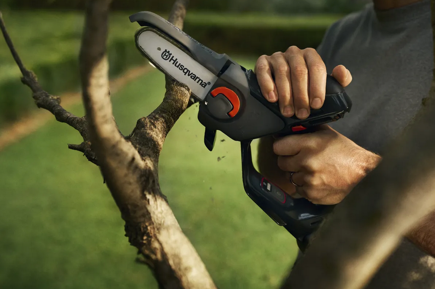Снимка на Акумулаторен трион Husqvarna Aspire P5-P4A 